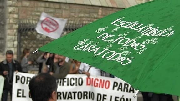 León exige un gran pacto educativo y la derogación de la ley actual