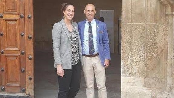 El diputado de Ciudadanos recibe a la representante del partido en Laciana