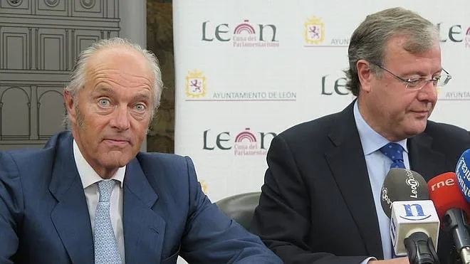 El presidente de Adif dice en León que las obras de Feve se reinician de inmediato y durarán diez meses
