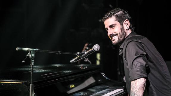 Melendi prepara para León su espectáculo más auténtico