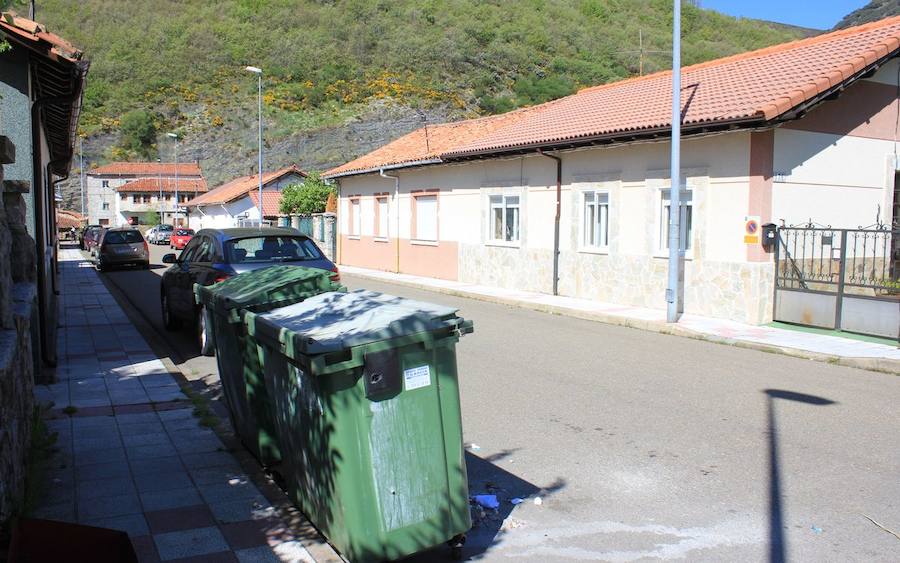 Castañón es «optimista» con las 'casas bajas' de Ciñera
