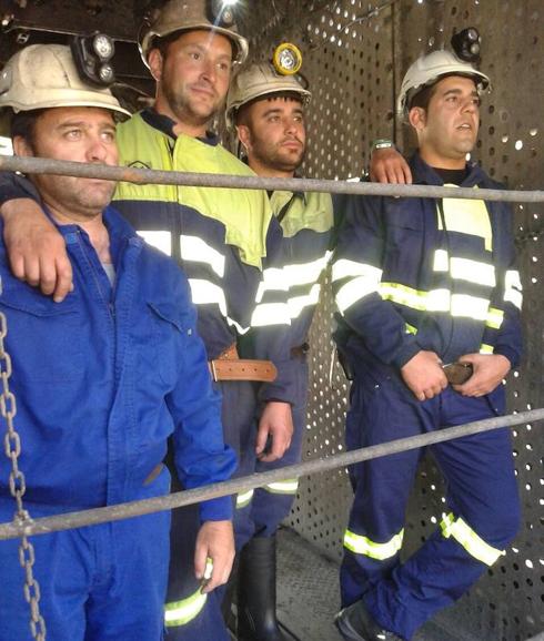 Cuatro mineros de la Vasco inician un encierro en el pozo ante la negativa del Gobierno de convocar las ayudas al cierre