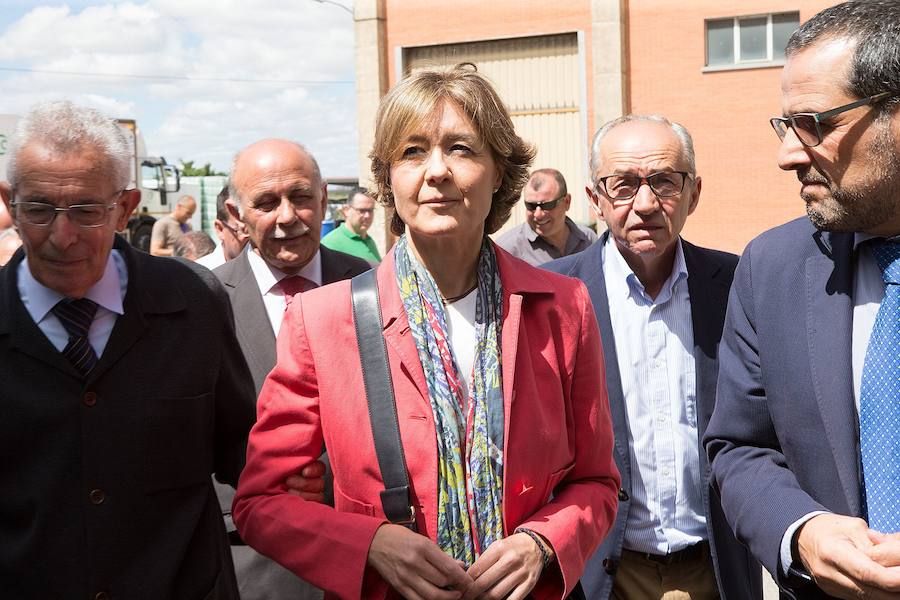 García Tejerina asegura que «lo mejor que le ha pasado» al campo es «tener un gobierno del PP»