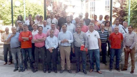 Frente común de alcaldes y pedáneos socialistas en defensa de una red de parques de bomberos profesionales