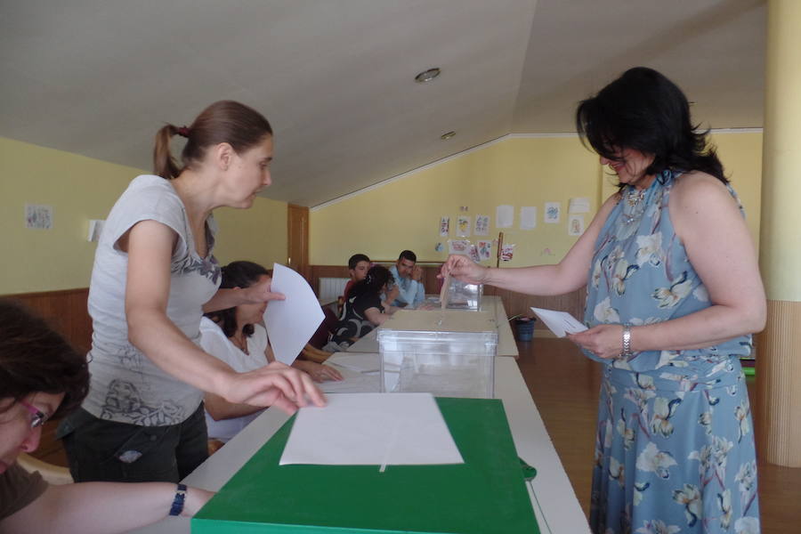 A quien madruga... mesa electoral