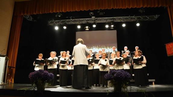 El Orfeón Leonés se viste de fiesta