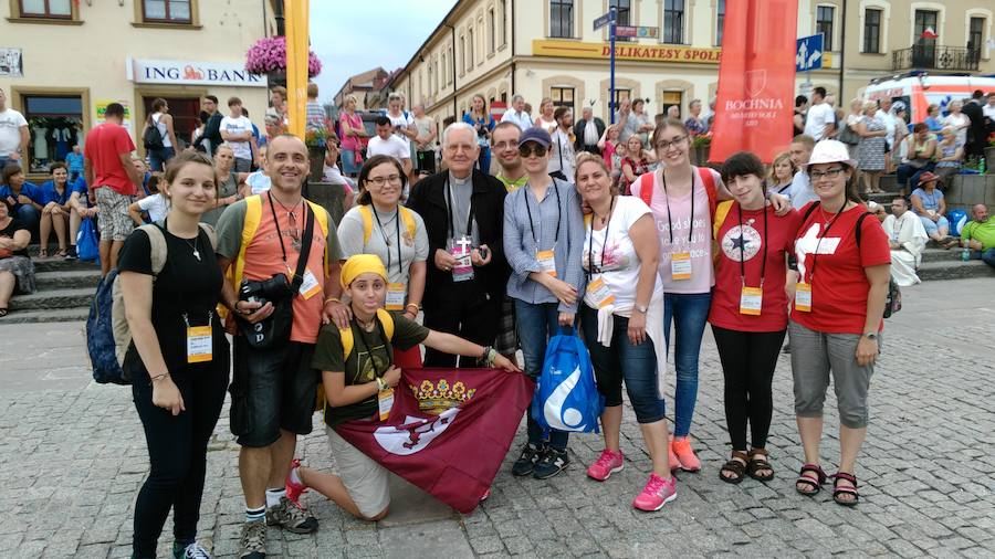 El obispo anima a los 90 jóvenes leoneses en la JMJ a «vivir con intensidad esta experiencia de fe»