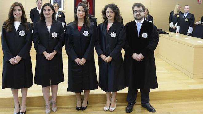 Nuria Sierra Fernández jura su cargo en el Juzgado de Primera Instancia e Instrucción Nº 1 de Ponferrada