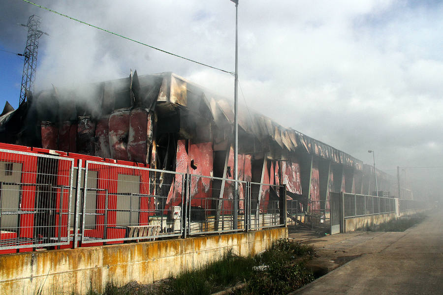 La Junta declara de 'situación extraordinaria' el incendio de Embutidos Rodríguez como paso previo a las medidas de apoyo