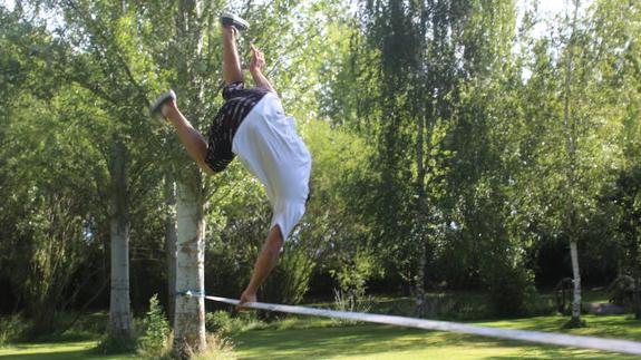 Slackline, el deporte que quiere dar el salto