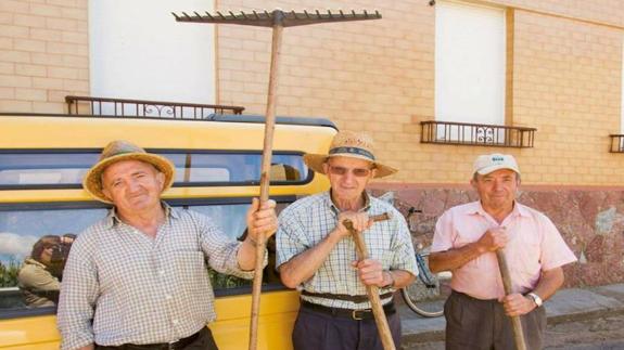 Lois proyecta 'La voz del concejo' para que los jóvenes conozcan más sobre la historia que rodea la montaña