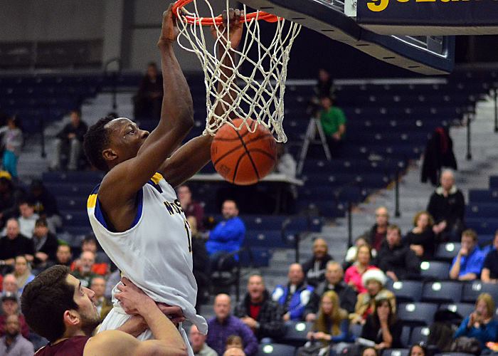 Poderío físico para Agustinos