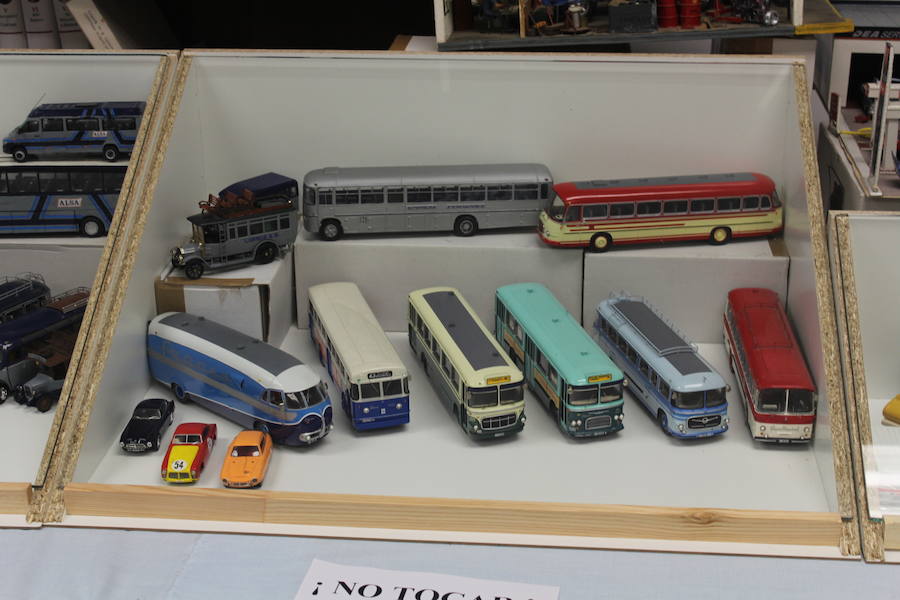 Automobilia volverá a reunir este domingo a miles de personas en Toral de los Guzmanes en su feria benéfica