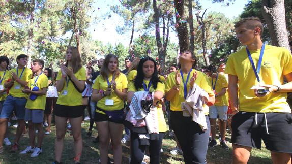 Ponferrada abre las puertas del campamento Ciudad Mágica como «pistoletazo de salida» a las fiestas de La Encina