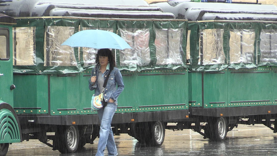 Las lluvias adelantan la bienvenida al otoño en León