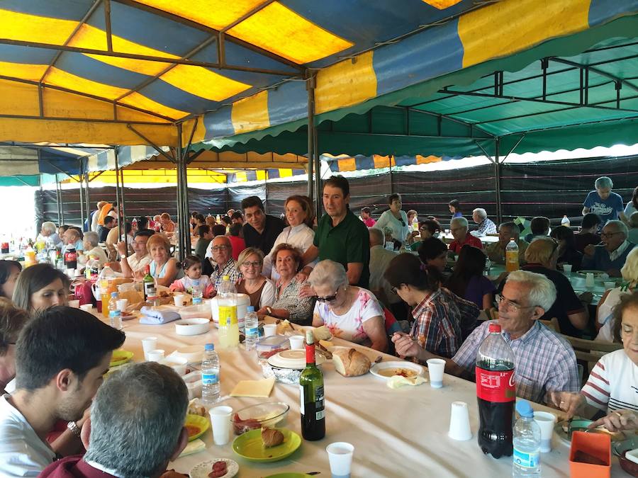400 persona participan en la Fiesta de la Recolección de los 'Huertos de ocio de La Candamia'