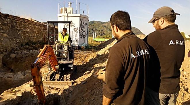 La ARMH localiza los primeros restos óseos en las excavaciones del antiguo cementerio del Carmen