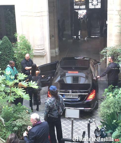 Roban a Kim Kardashian a punta de pistola en su residencia de París