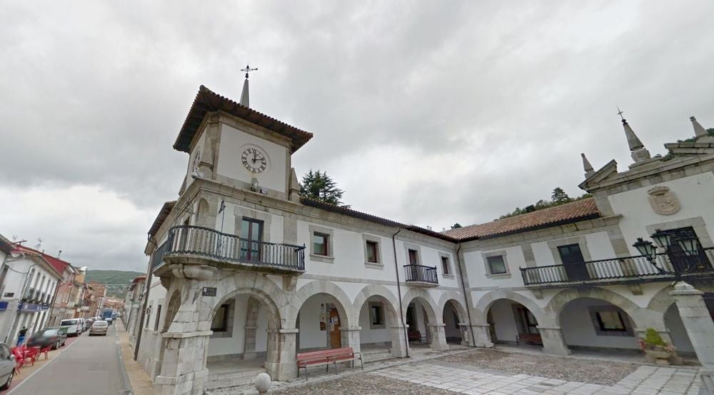 Castañón advierte del posible 'crack' municipal por el impago de un millón de euros de la Hullera