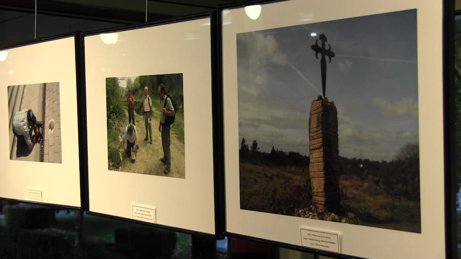 Correos promociona el Camino de Santiago a través de una exposición de fotografía y filatelia