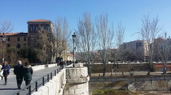 UPL insta al Ayuntamiento de León a mejorar la iluminación en la zona que bordea San Marcos