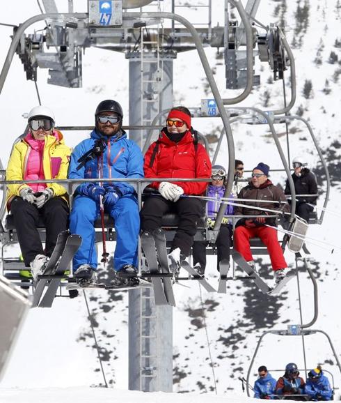 León y Asturias se unen para ofrecer un 'forfait' conjunto en sus estaciones de esquí