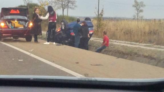 Herido grave un varón de 35 años en una colisión a la altura de San Miguel del Camino