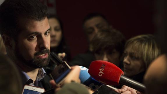 Tudanca exige primarias y congreso ordinario y asegura no importarle «en absoluto» su futuro «personal ni político» en el PSOE