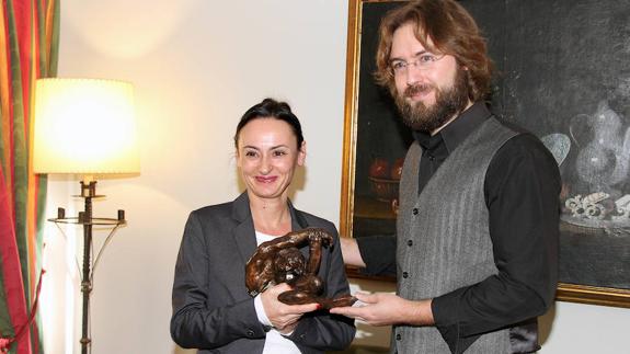 Angélica Liddell percibe «una falta de ambición estética y poética y un exceso de politización» en las obras literarias actuales en España