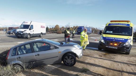 Un hombre herido en un accidente en La Virgen del Camino