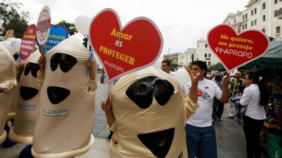 La pérdida del miedo al sida dispara las enfermedades de transmisión sexual entre los jóvenes leoneses