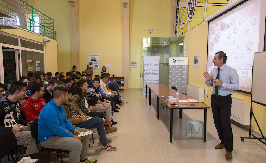 EspañaDuero organiza las jornadas de educación financiera para jóvenes, con más de 230 inscritos