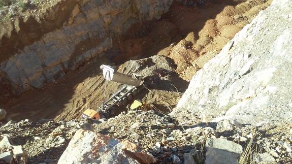 Denuncian a Acciona y FCC por usar el vertedero de la Hullera para acumular restos de obra procedentes de los túneles de Pajares