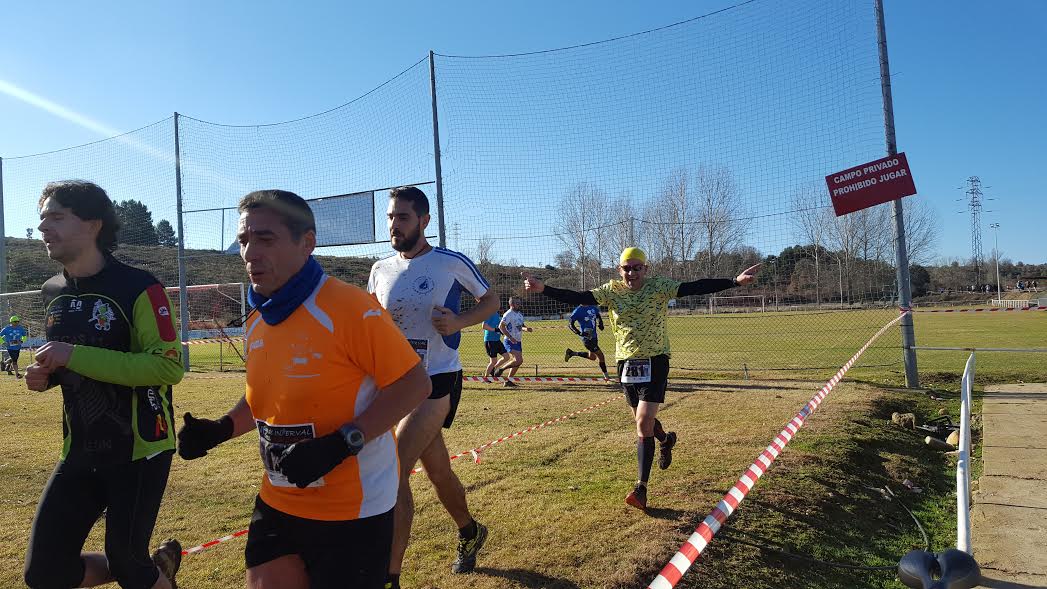 Agua, barro y sol para dar lustre al cross de Villabalter