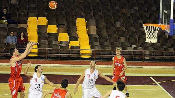 El Fundación sigue opositando a líder