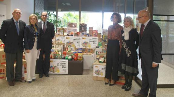 La Delegación del Gobierno entrega a Banco de Alimentos, Cruz Roja y otras ONG´s las 5,1 toneladas de alimentos donados por empleados públicos de Castilla y León