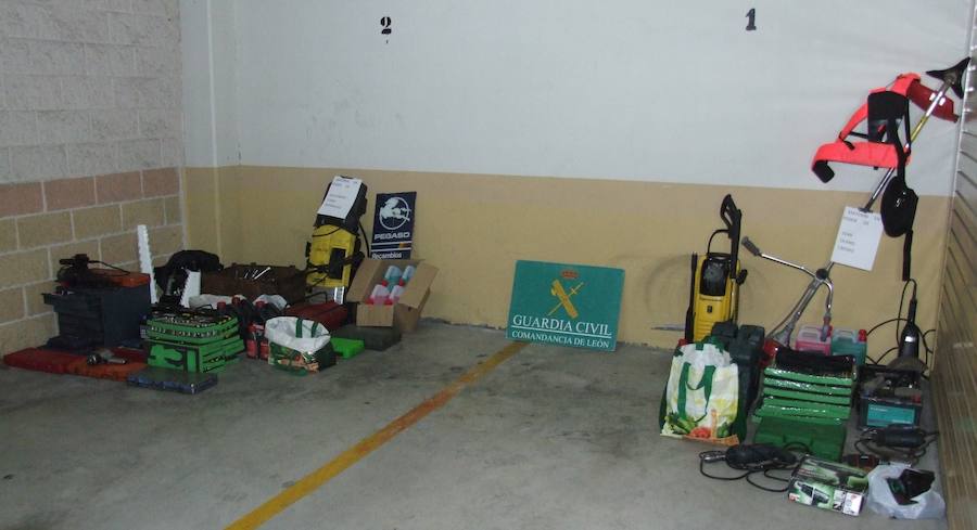 La Guardia Civil detiene a dos personas por dos robos con fuerza en Bembibre
