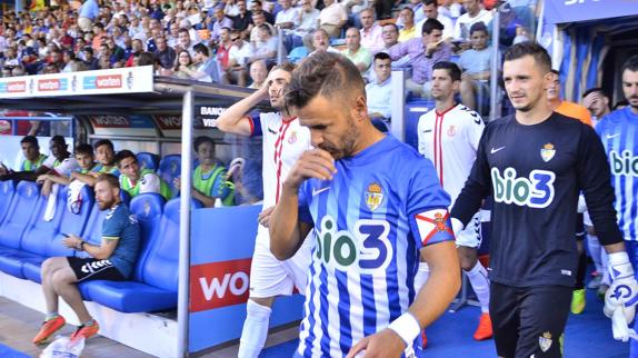León vela armas para el derbi