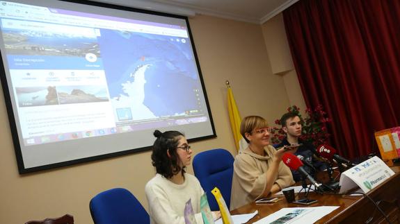 Los alumnos del colegio San Ignacio de Ponferrada se interesan por la gestión de los residuos en una base antártica