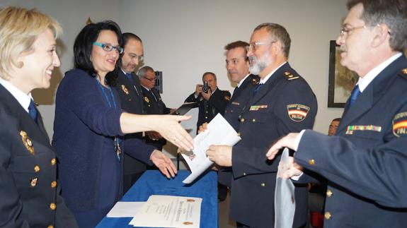 La Policía Nacional conmemora los 193 años de su creación en un acto presidido por la subdelegada del Gobierno