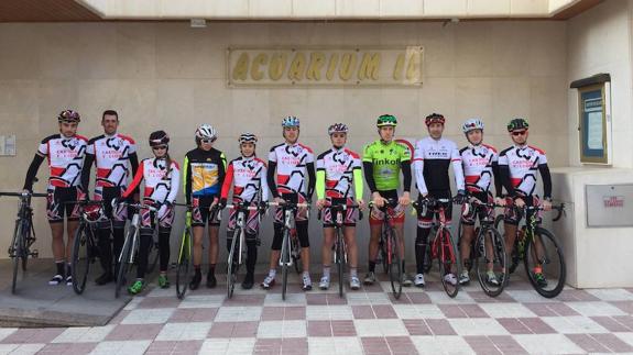 El leonés Jesús González participa en la concetración regional de triatlón