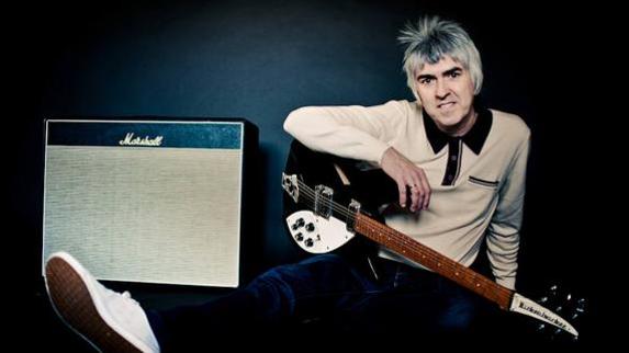 Cooper presenta su último libro, 'Club 45 Again', en la galería Up_Arte de Ponferrada