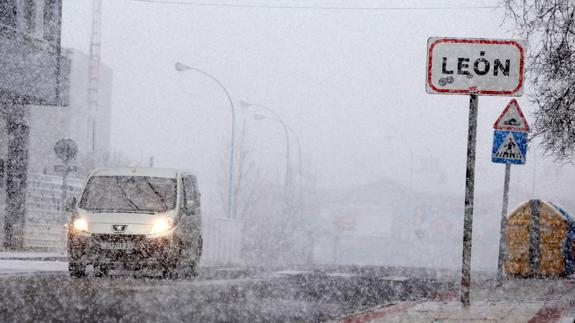 Alertan de vientos de hasta 90 kilómetros por hora y nevadas en las próximas horas en León