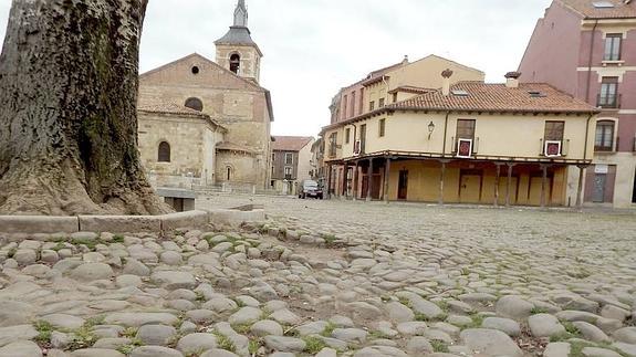 Sarrión (IU) llevará al pleno de las Cortes de Castilla y León las obras de la Plaza del Grano