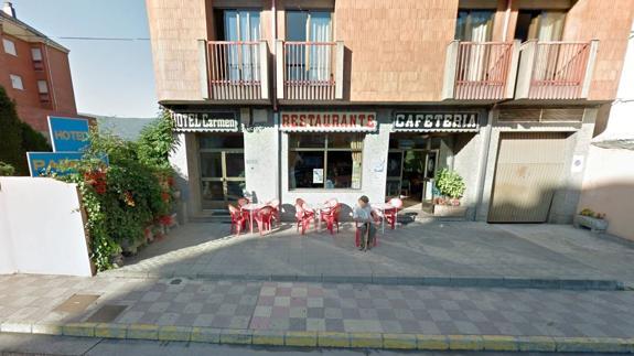 La Guardia Civil detiene a uno de los presuntos autores de la estafa en un restaurante de la localidad de Bembibre