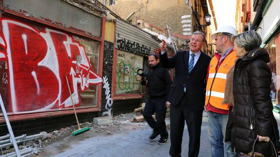 León recupera la muralla pérdida con la demolición de los edificios aledaños al cubo de Conde Rebolledo