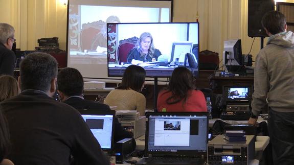 Máximo expectación mediática en el inicio del juicio por el crimen de Denise Pikka