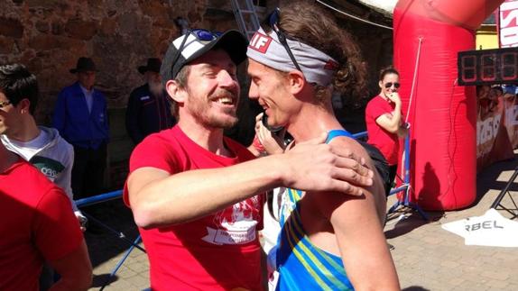 Jim Walmsley y Denisa Dragomir imponen su ritmo en la Alto Sil