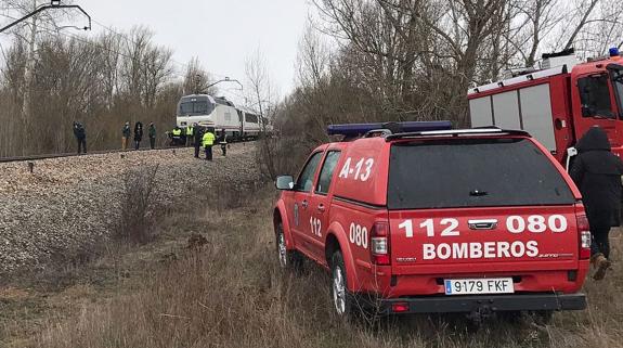 Fallece una persona tras ser arrollado su vehículo por un tren en Santovenia de la Valdoncina