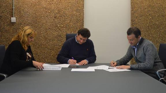 El Ayuntamiento de Villaquilambre rubrica un acuerdo con Asfas para reforzar el servicio de logopedia